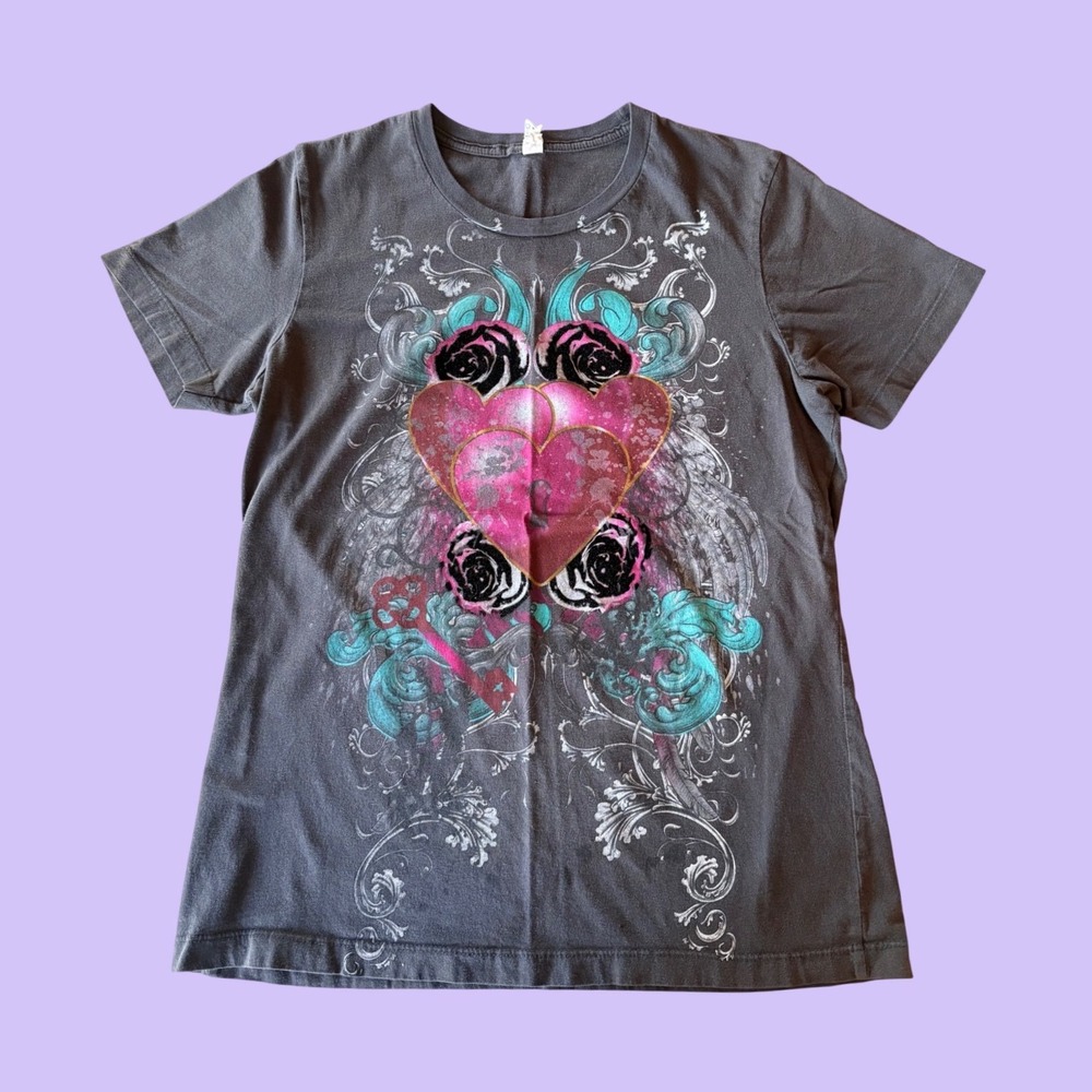 Y2K Graphic Tee Charcoal Gray Pink Glitter Heart Roses Scrollwork Scene #18